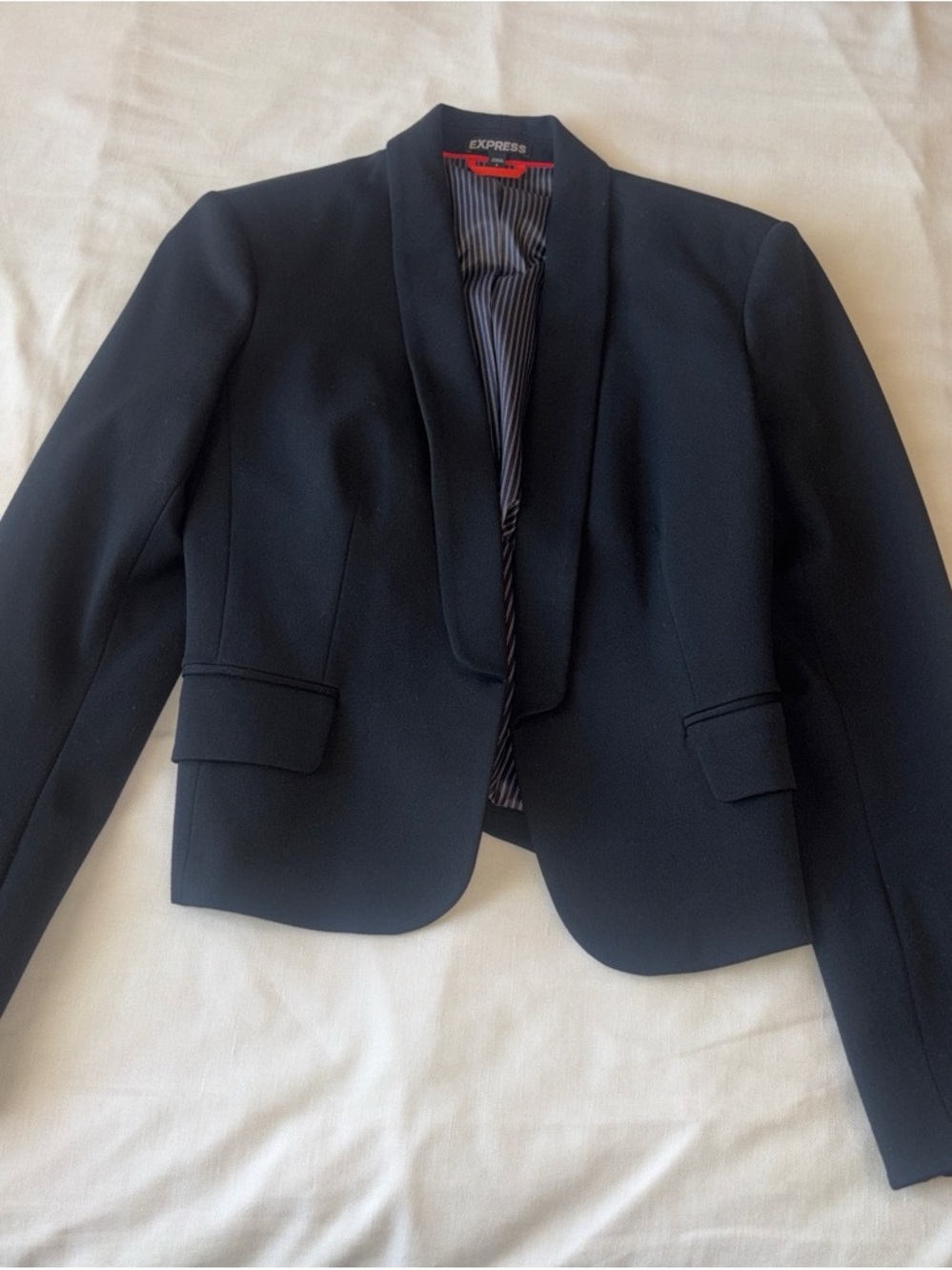 Express Women's Black Open-Front Cropped Blazer